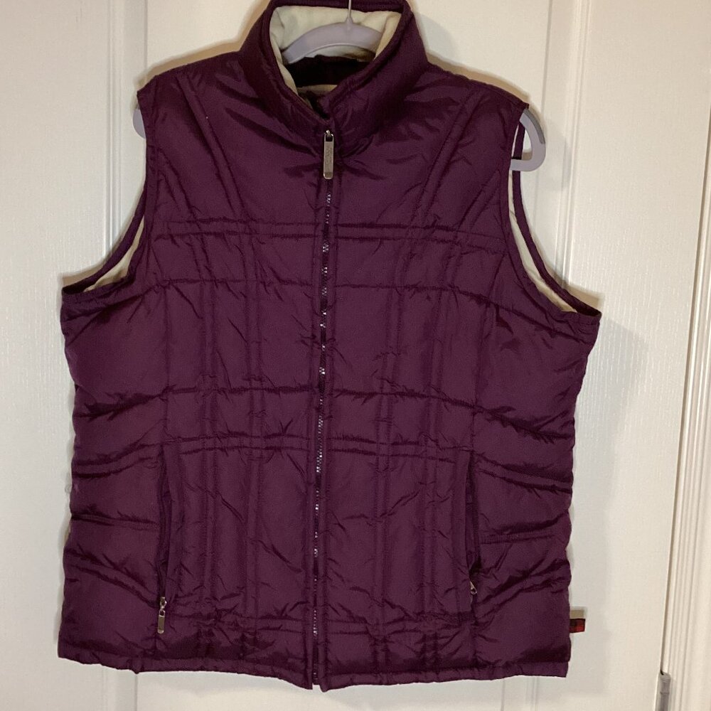 Woolrich Women's Quilted Puffer Vest Dark Wineberry Full Zip Size L Pockets Warm